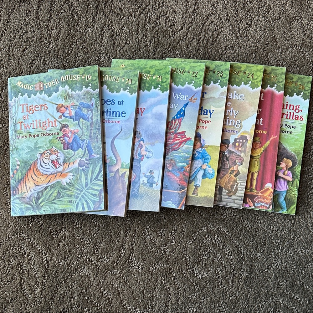 Magic Tree House Chapter Book Set - Multi-Color Books #19-26